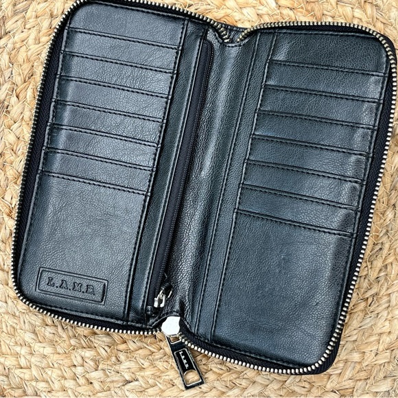 L.A.M.B. newsprint zippered wallet by Gwen Stefani - Picture 8 of 8